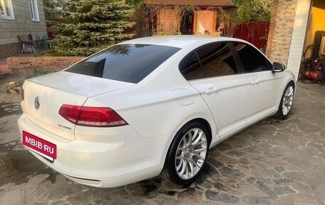 Volkswagen Passat B8 рестайлинг, 2016 год, 1 725 000 рублей, 12 фотография
