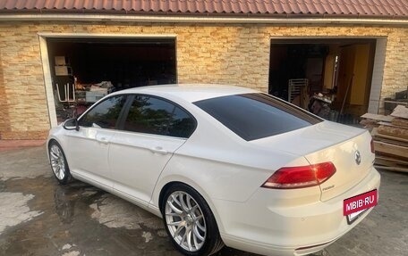 Volkswagen Passat B8 рестайлинг, 2016 год, 1 725 000 рублей, 10 фотография