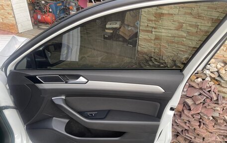 Volkswagen Passat B8 рестайлинг, 2016 год, 1 725 000 рублей, 28 фотография