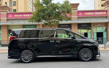 Toyota Alphard III, 2021 год, 7 800 000 рублей, 4 фотография