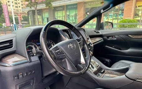 Toyota Alphard III, 2021 год, 7 800 000 рублей, 9 фотография