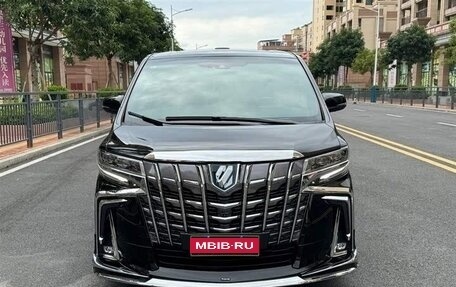 Toyota Alphard III, 2021 год, 7 800 000 рублей, 2 фотография