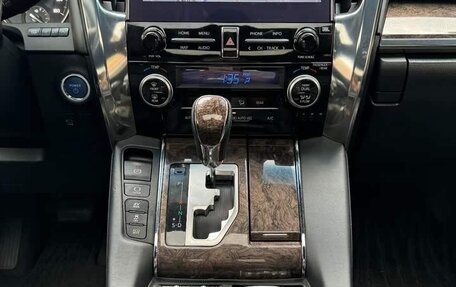 Toyota Alphard III, 2021 год, 7 800 000 рублей, 20 фотография