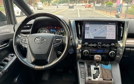 Toyota Alphard III, 2021 год, 7 800 000 рублей, 13 фотография