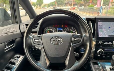 Toyota Alphard III, 2021 год, 7 800 000 рублей, 14 фотография