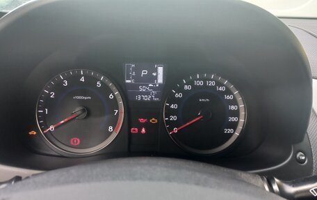 Hyundai Solaris II рестайлинг, 2016 год, 840 000 рублей, 10 фотография