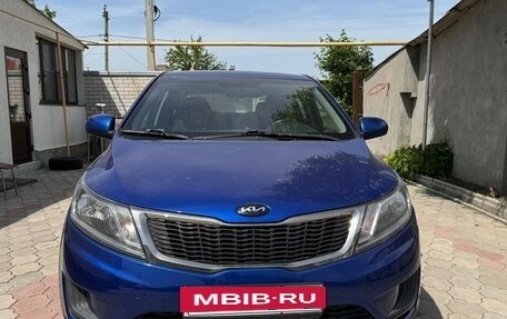 KIA Rio III рестайлинг, 2013 год, 1 050 000 рублей, 2 фотография