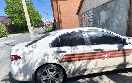 Honda Accord VIII рестайлинг, 2011 год, 1 300 000 рублей, 2 фотография