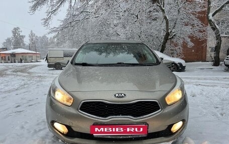 KIA cee'd III, 2012 год, 900 000 рублей, 18 фотография