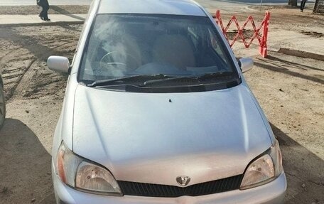 Toyota Platz, 2000 год, 280 000 рублей, 1 фотография