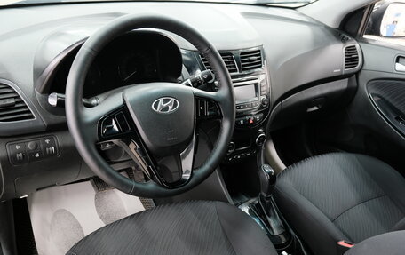 Hyundai Solaris II рестайлинг, 2015 год, 999 000 рублей, 11 фотография