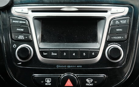 Hyundai Solaris II рестайлинг, 2015 год, 999 000 рублей, 18 фотография