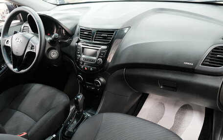 Hyundai Solaris II рестайлинг, 2015 год, 999 000 рублей, 22 фотография