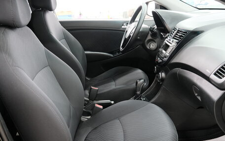 Hyundai Solaris II рестайлинг, 2015 год, 999 000 рублей, 23 фотография