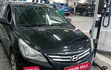 Hyundai Solaris II рестайлинг, 2014 год, 902 000 рублей, 2 фотография