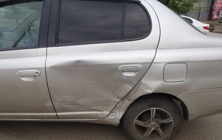 Toyota Platz, 2000 год, 280 000 рублей, 4 фотография