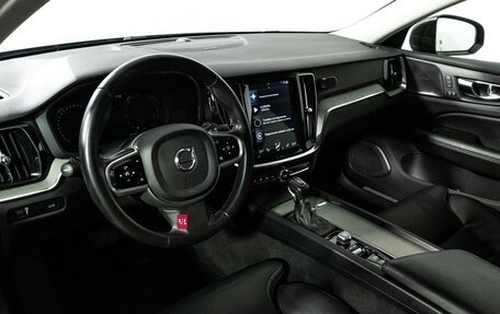 Volvo V60 Cross Country II, 2019 год, 3 290 000 рублей, 11 фотография