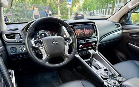 Mitsubishi Pajero Sport III рестайлинг, 2020 год, 3 590 000 рублей, 8 фотография