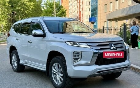 Mitsubishi Pajero Sport III рестайлинг, 2020 год, 3 590 000 рублей, 4 фотография