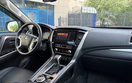 Mitsubishi Pajero Sport III рестайлинг, 2020 год, 3 590 000 рублей, 24 фотография