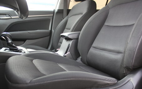 Hyundai Elantra VI рестайлинг, 2017 год, 1 565 000 рублей, 11 фотография