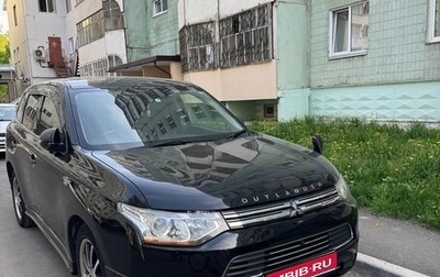 Mitsubishi Outlander III рестайлинг 3, 2013 год, 2 000 000 рублей, 1 фотография
