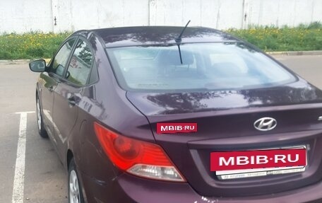 Hyundai Solaris II рестайлинг, 2012 год, 400 000 рублей, 2 фотография