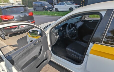 Skoda Rapid II, 2021 год, 900 000 рублей, 6 фотография