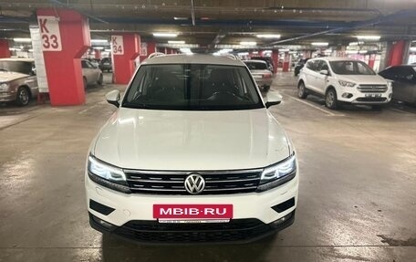 Volkswagen Tiguan II, 2018 год, 1 750 000 рублей, 2 фотография