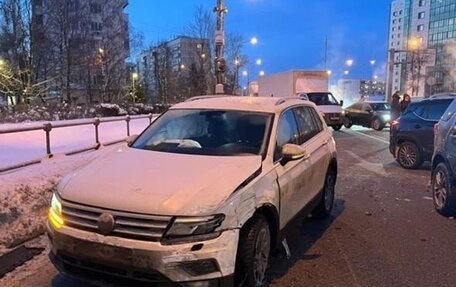 Volkswagen Tiguan II, 2018 год, 1 750 000 рублей, 20 фотография
