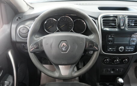 Renault Logan II, 2018 год, 769 000 рублей, 13 фотография