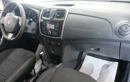 Renault Logan II, 2018 год, 769 000 рублей, 21 фотография