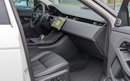 Land Rover Range Rover Evoque II, 2024 год, 6 150 000 рублей, 13 фотография