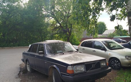 Volvo 240 Series, 1981 год, 100 000 рублей, 3 фотография