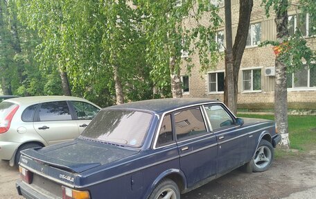 Volvo 240 Series, 1981 год, 100 000 рублей, 4 фотография