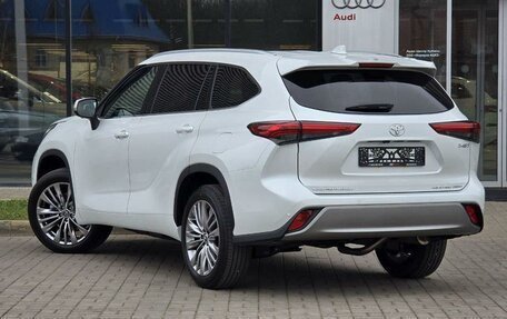 Toyota Highlander, 2025 год, 5 750 000 рублей, 3 фотография
