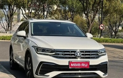 Volkswagen Tiguan II, 2022 год, 2 450 000 рублей, 1 фотография