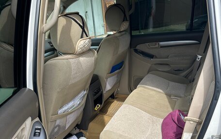 Toyota Land Cruiser Prado 120 рестайлинг, 2003 год, 1 750 000 рублей, 6 фотография