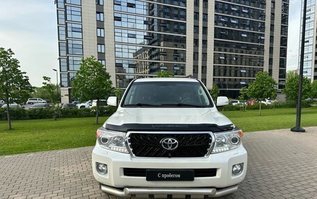 Toyota Land Cruiser 200, 2014 год, 3 990 000 рублей, 2 фотография