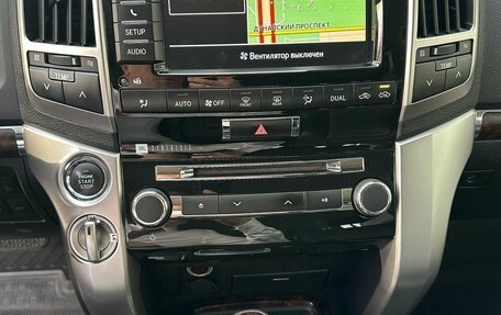 Toyota Land Cruiser 200, 2014 год, 3 990 000 рублей, 10 фотография