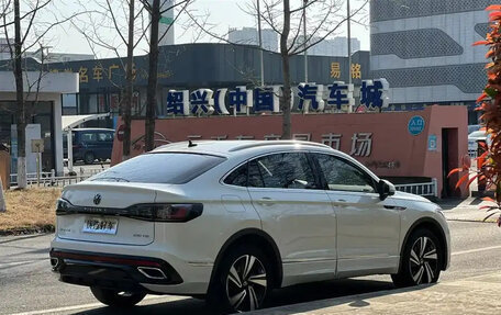 Volkswagen Tiguan II, 2022 год, 2 450 000 рублей, 9 фотография