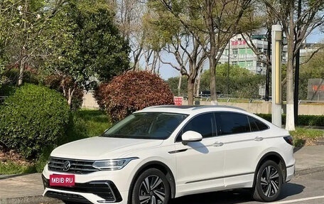 Volkswagen Tiguan II, 2022 год, 2 450 000 рублей, 4 фотография