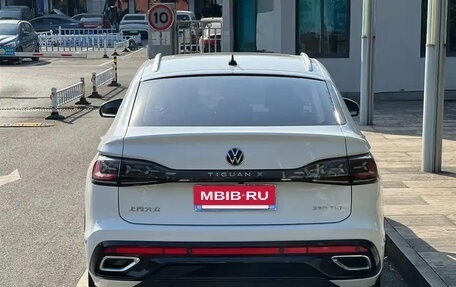 Volkswagen Tiguan II, 2022 год, 2 450 000 рублей, 7 фотография