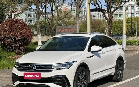 Volkswagen Tiguan II, 2022 год, 2 450 000 рублей, 3 фотография
