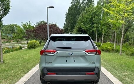 Toyota RAV4, 2022 год, 2 700 000 рублей, 5 фотография