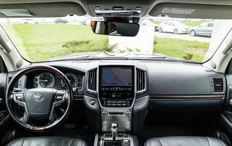 Toyota Land Cruiser 200, 2018 год, 6 199 000 рублей, 18 фотография
