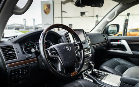 Toyota Land Cruiser 200, 2018 год, 6 199 000 рублей, 14 фотография