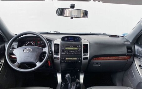 Toyota Land Cruiser Prado 120 рестайлинг, 2004 год, 2 000 000 рублей, 15 фотография
