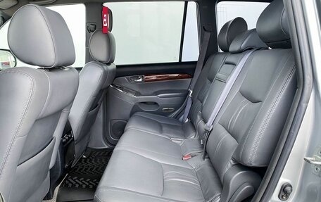 Toyota Land Cruiser Prado 120 рестайлинг, 2004 год, 2 000 000 рублей, 12 фотография