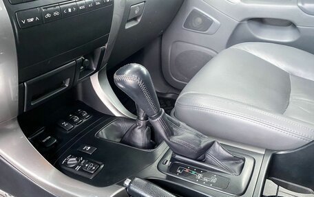 Toyota Land Cruiser Prado 120 рестайлинг, 2004 год, 2 000 000 рублей, 16 фотография